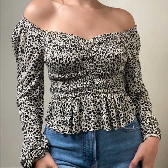 Urban Outfitters Long Sleeve,‎ Ruched, Crop Top, Leopard Animal Print Large L - Picture 5 of 12